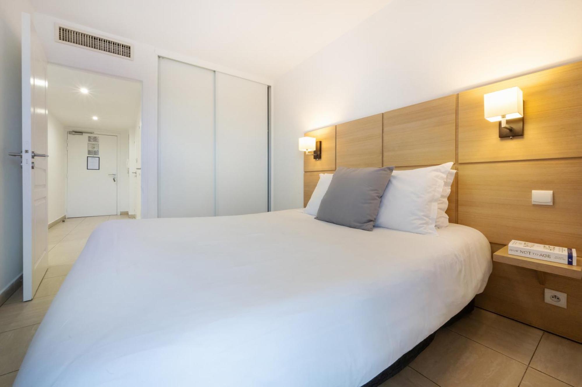 Nemea Appart Hotel Le Lido Cagnes Sur Mer Luaran gambar