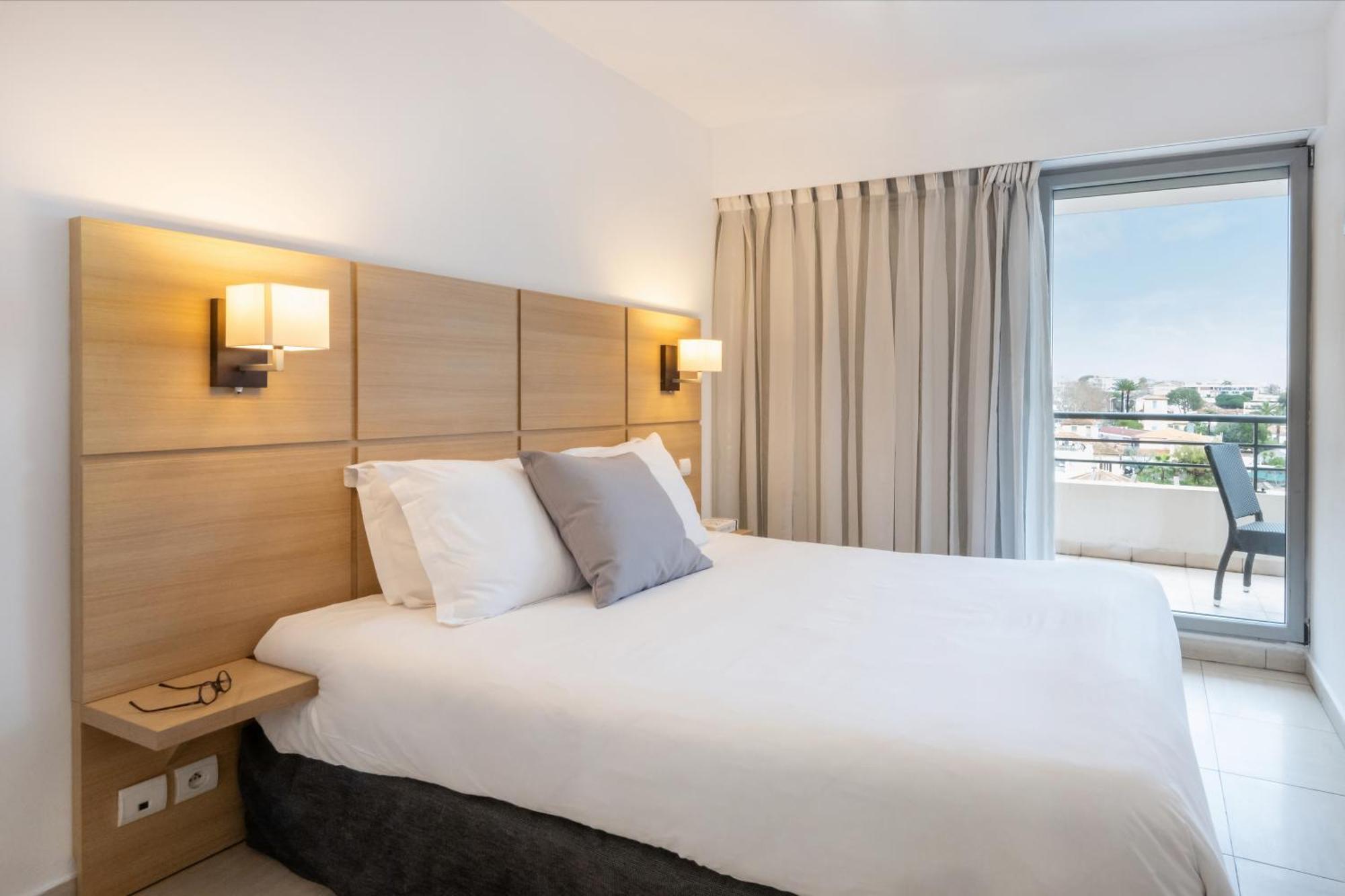 Nemea Appart Hotel Le Lido Cagnes Sur Mer Luaran gambar