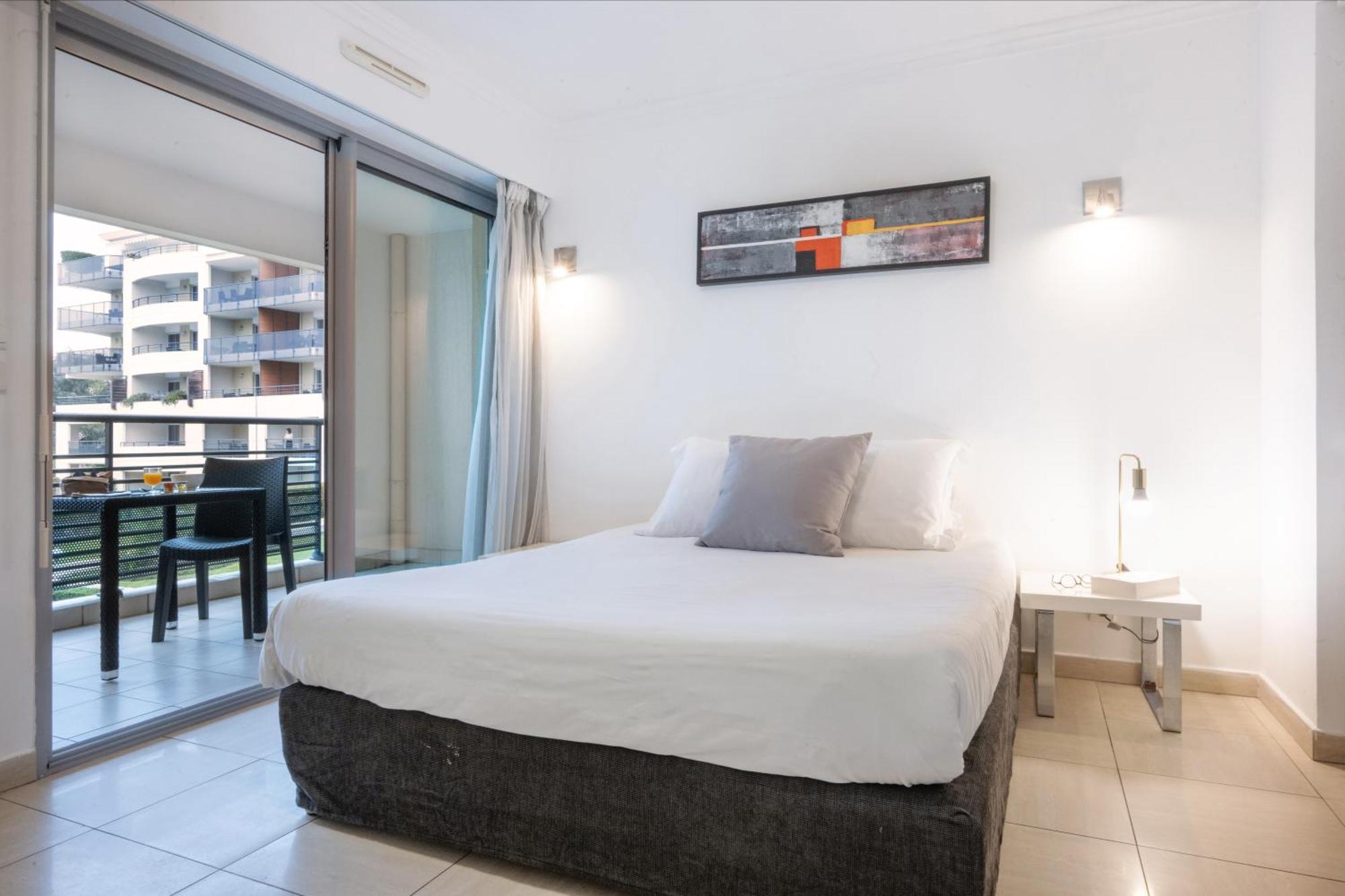 Nemea Appart Hotel Le Lido Cagnes Sur Mer Luaran gambar