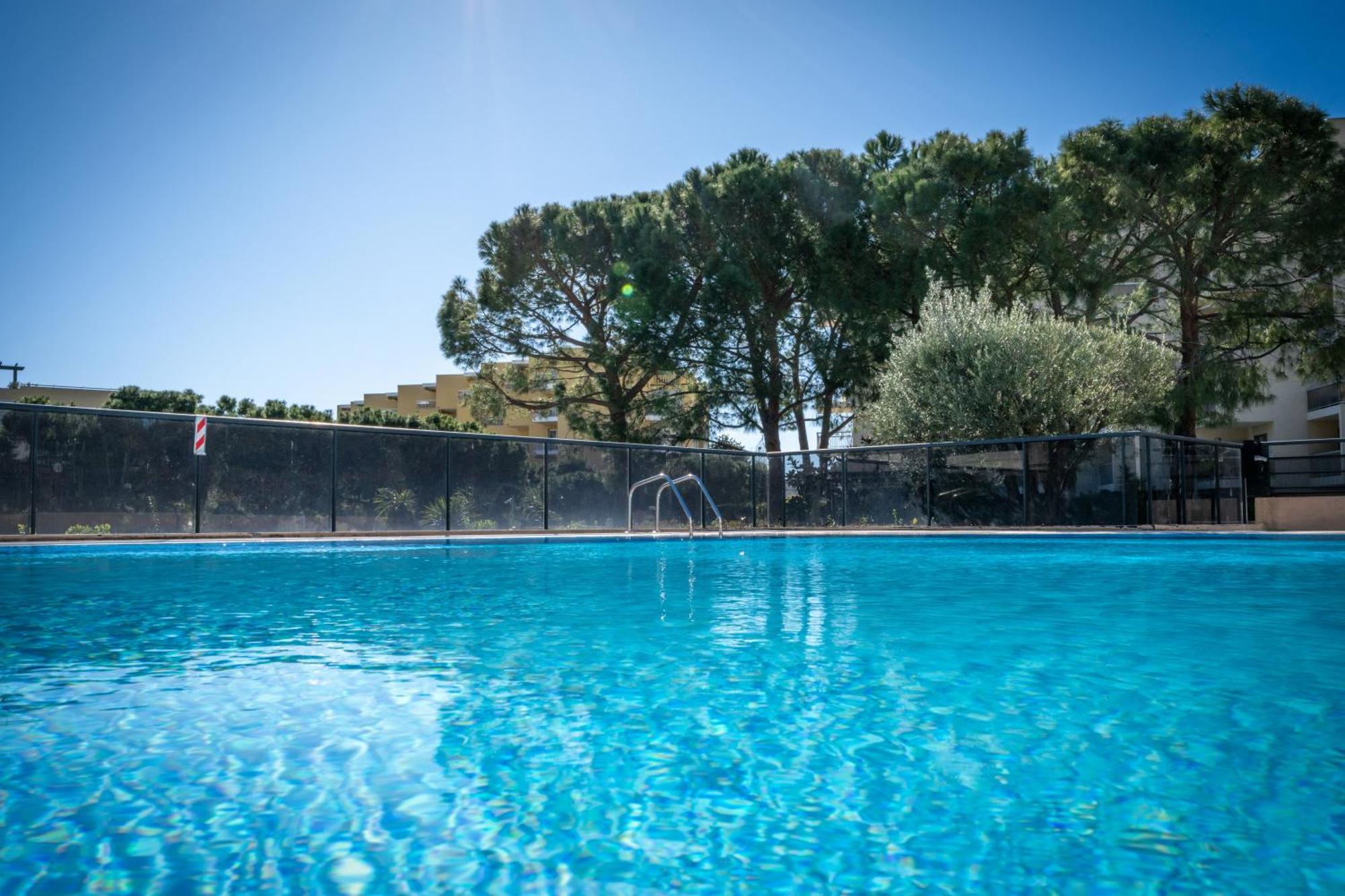 Nemea Appart Hotel Le Lido Cagnes Sur Mer Luaran gambar