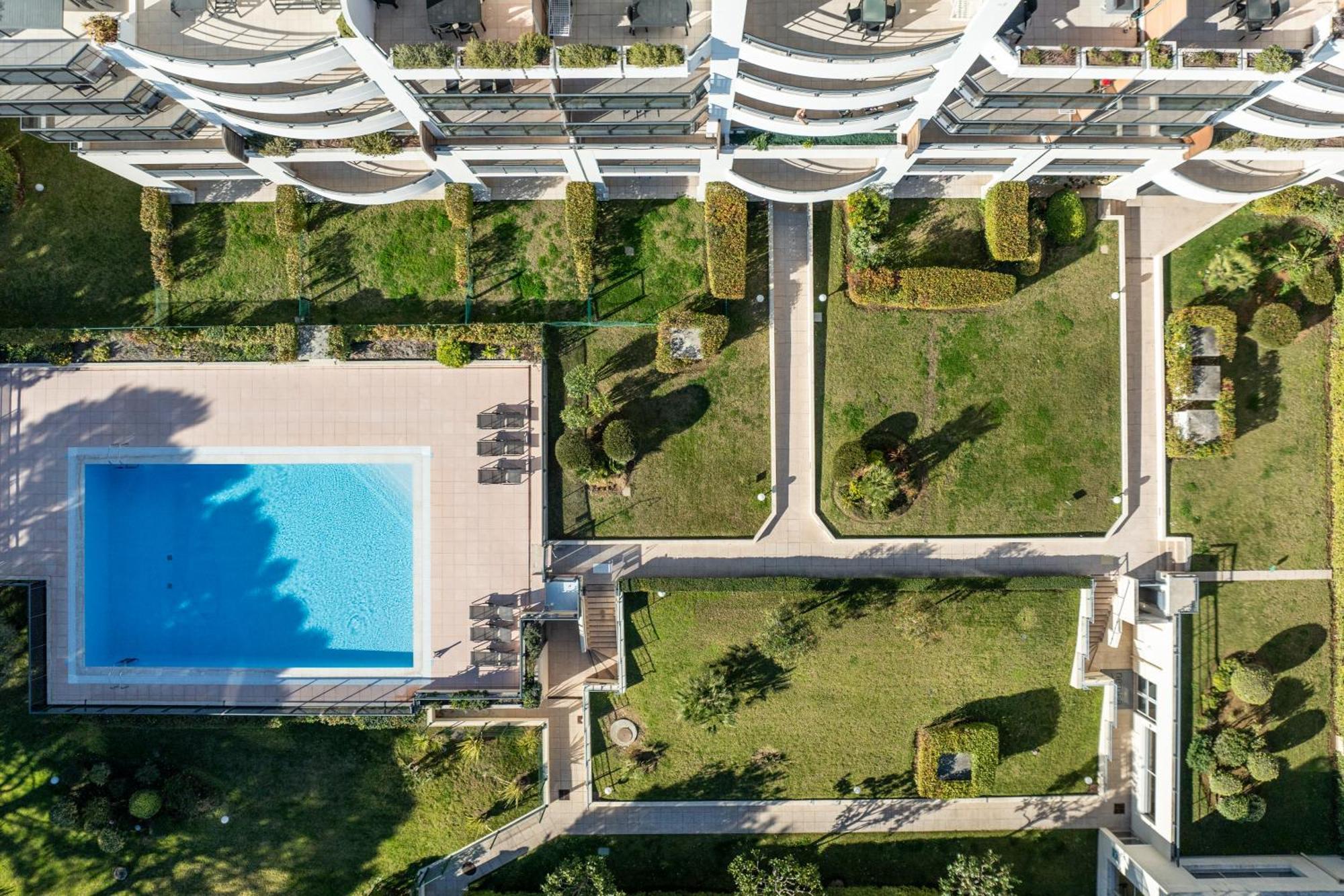 Nemea Appart Hotel Le Lido Cagnes Sur Mer Luaran gambar