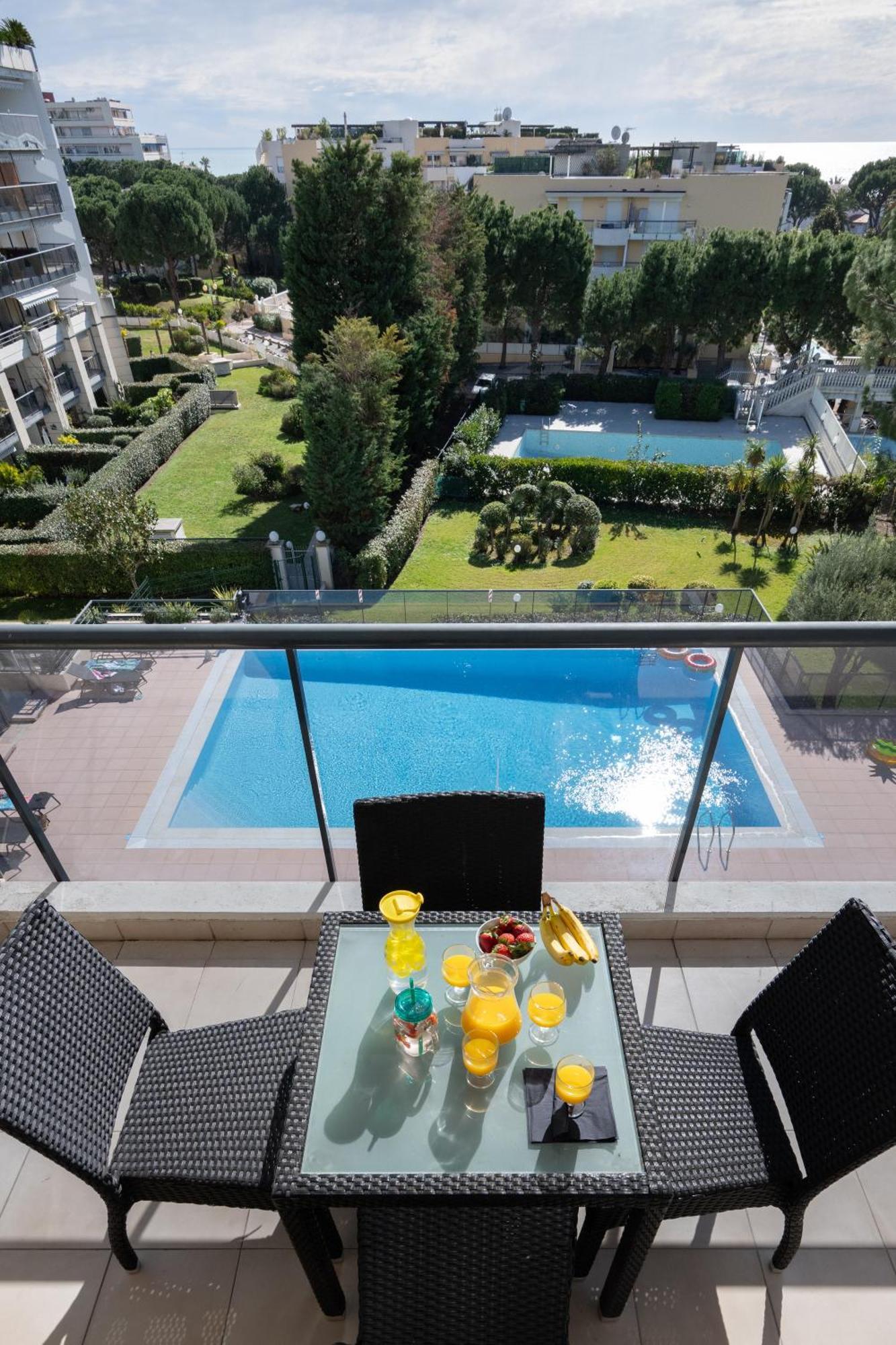Nemea Appart Hotel Le Lido Cagnes Sur Mer Luaran gambar
